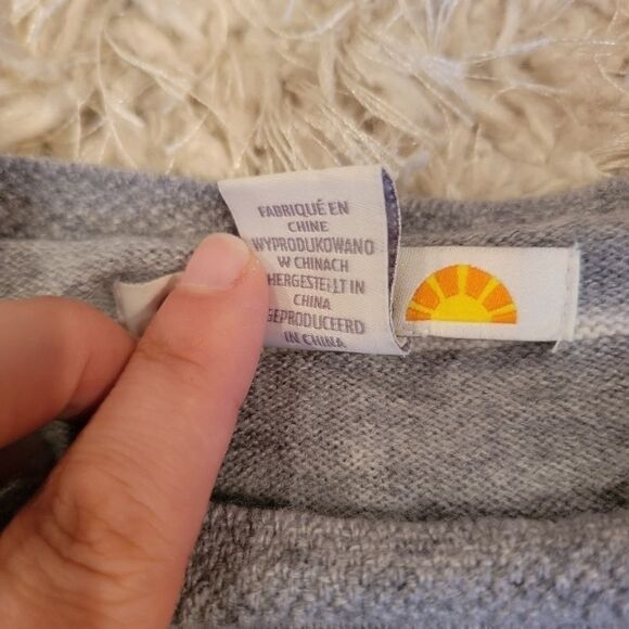 C&C California sweater size XS - Picture 3 of 4